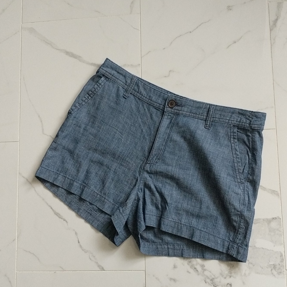 Lightweight Shorts Denim Color (A new day/ size 6)